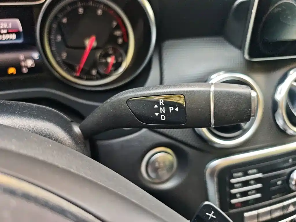 Mercedes-Benz GLA — миниатюра 10