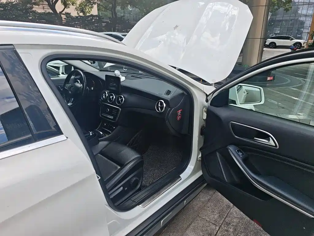 Mercedes-Benz GLA — миниатюра 19