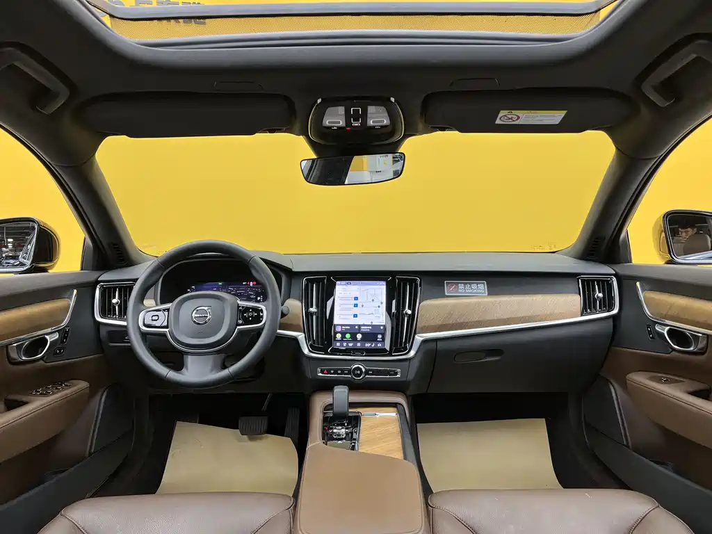 Volvo S90 2024 B5 Luxury