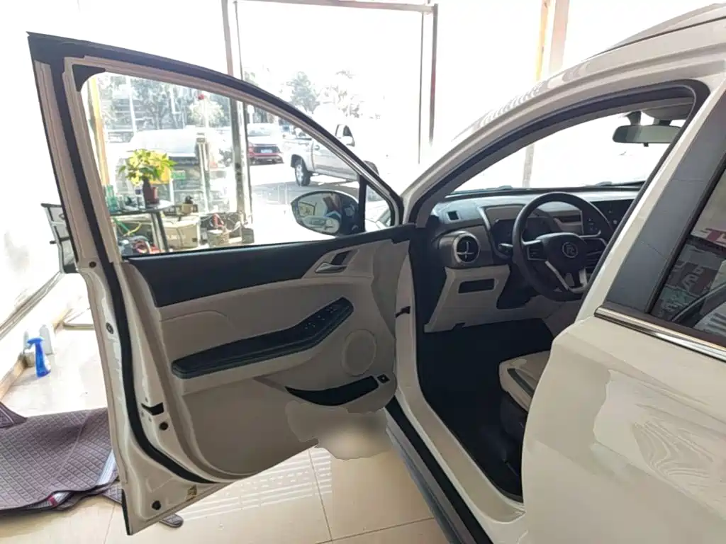 BYD Yuan Pro — миниатюра 16