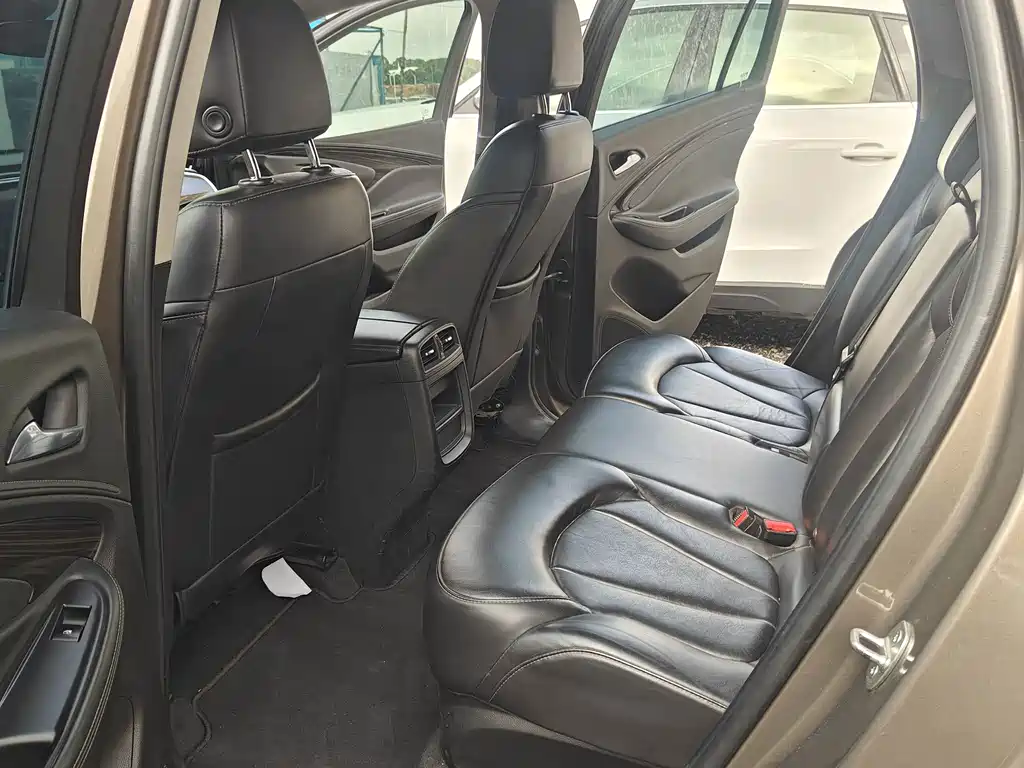 Buick Envision Plus — миниатюра 6