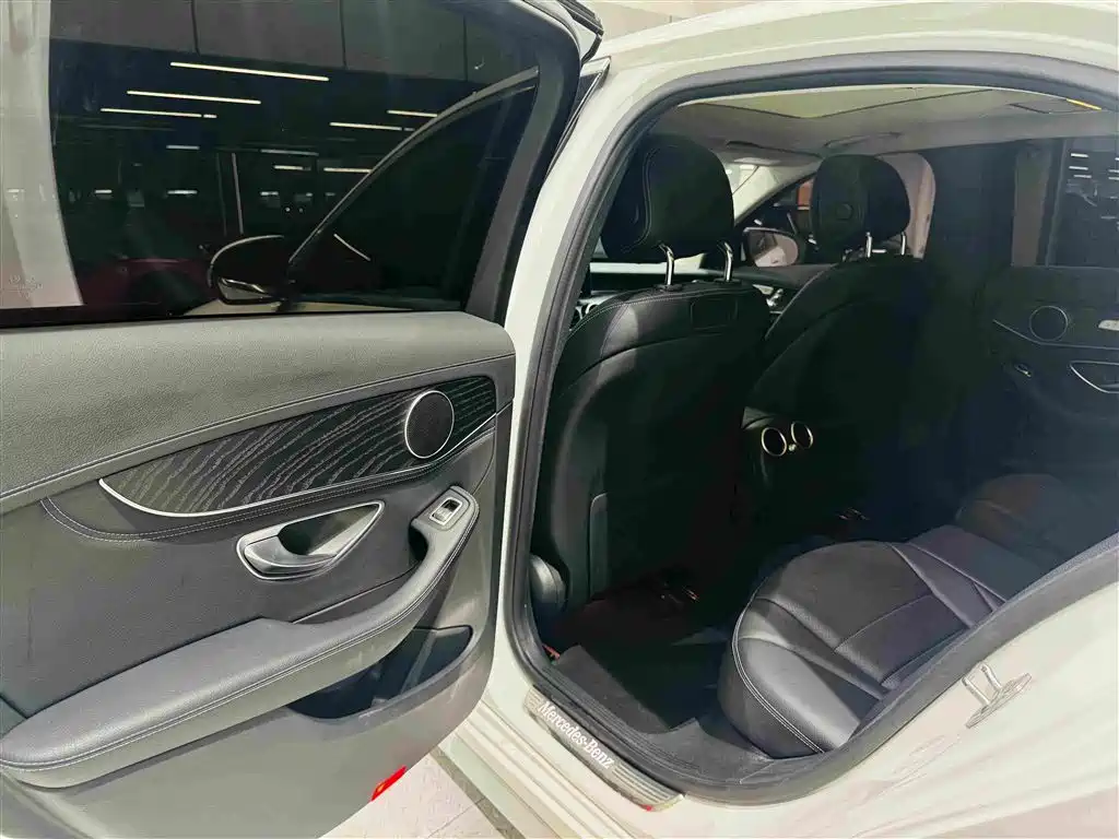 Mercedes-Benz C-Class — миниатюра 17