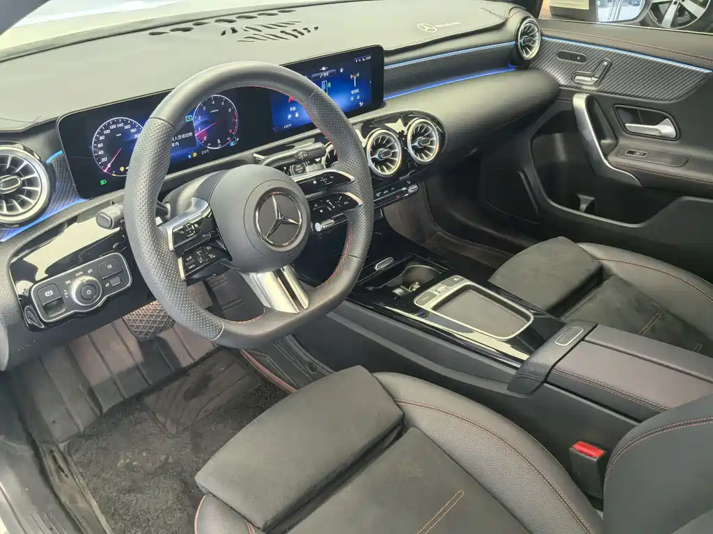 Mercedes-Benz A-Class — миниатюра 12