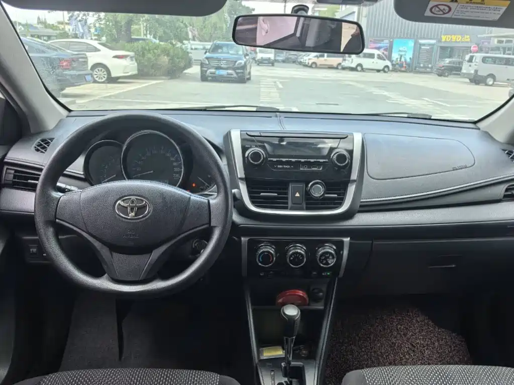 Toyota Vios FS — миниатюра 2