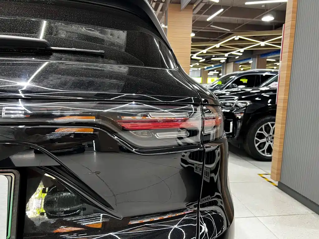 Porsche Cayenne Hybrid — миниатюра 6