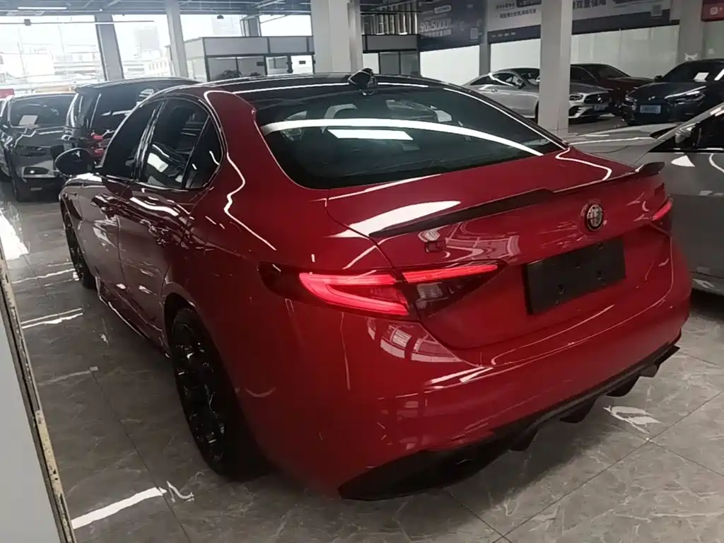 Alfa Romeo Giulia — миниатюра 5