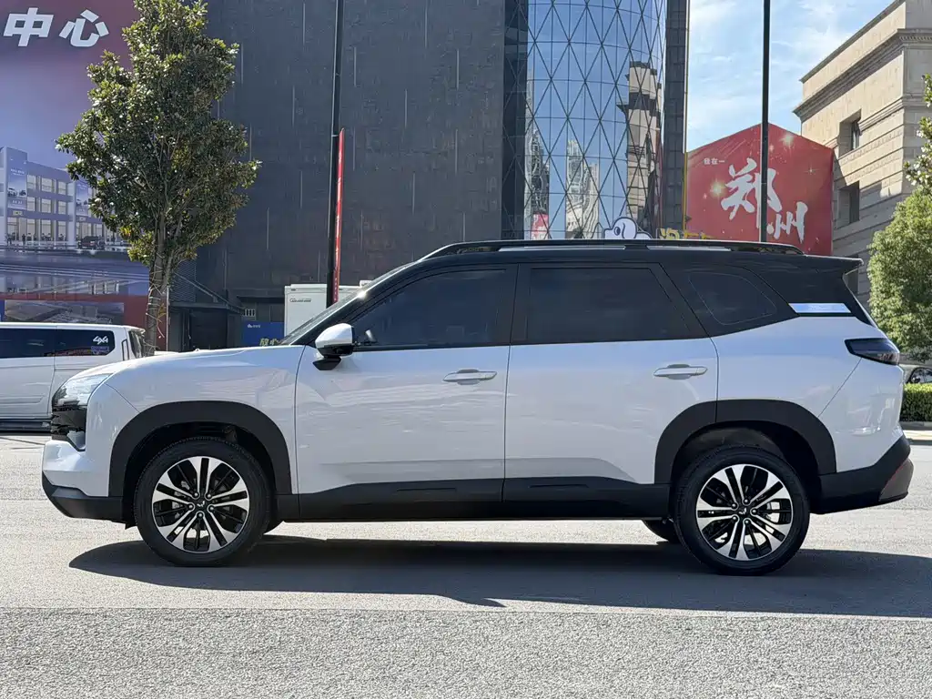 Wuling Xingguang 560 — миниатюра 4