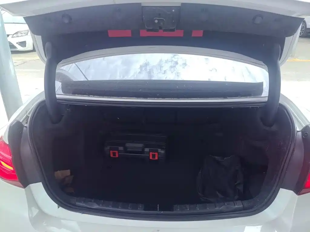 BMW 3 Series — миниатюра 19