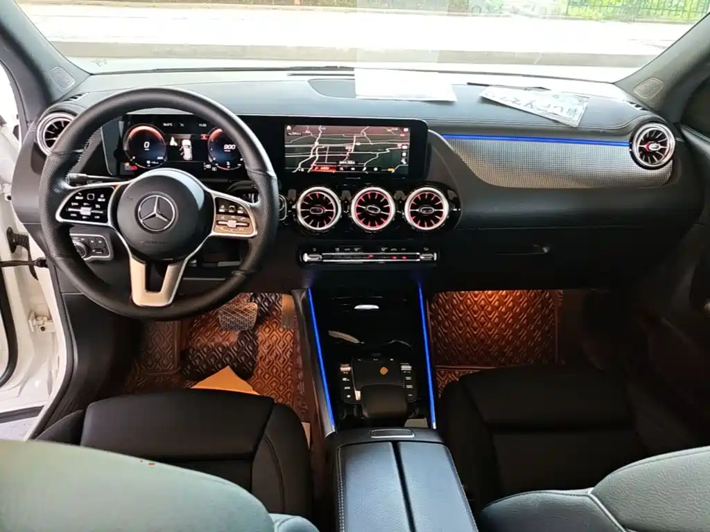 Mercedes-Benz GLA — миниатюра 10