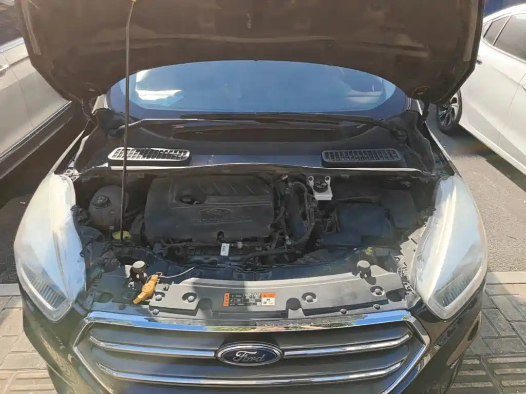 Ford Kuga — миниатюра 20