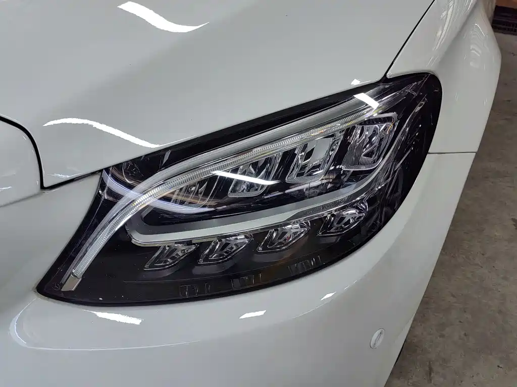 Mercedes-Benz C-Class — миниатюра 8