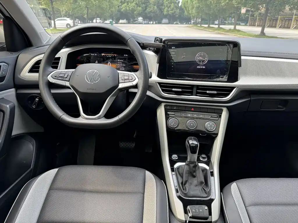 Volkswagen T-Roc — миниатюра 7