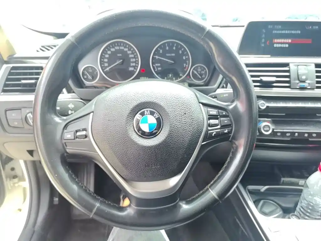 BMW 3 Series — миниатюра 11