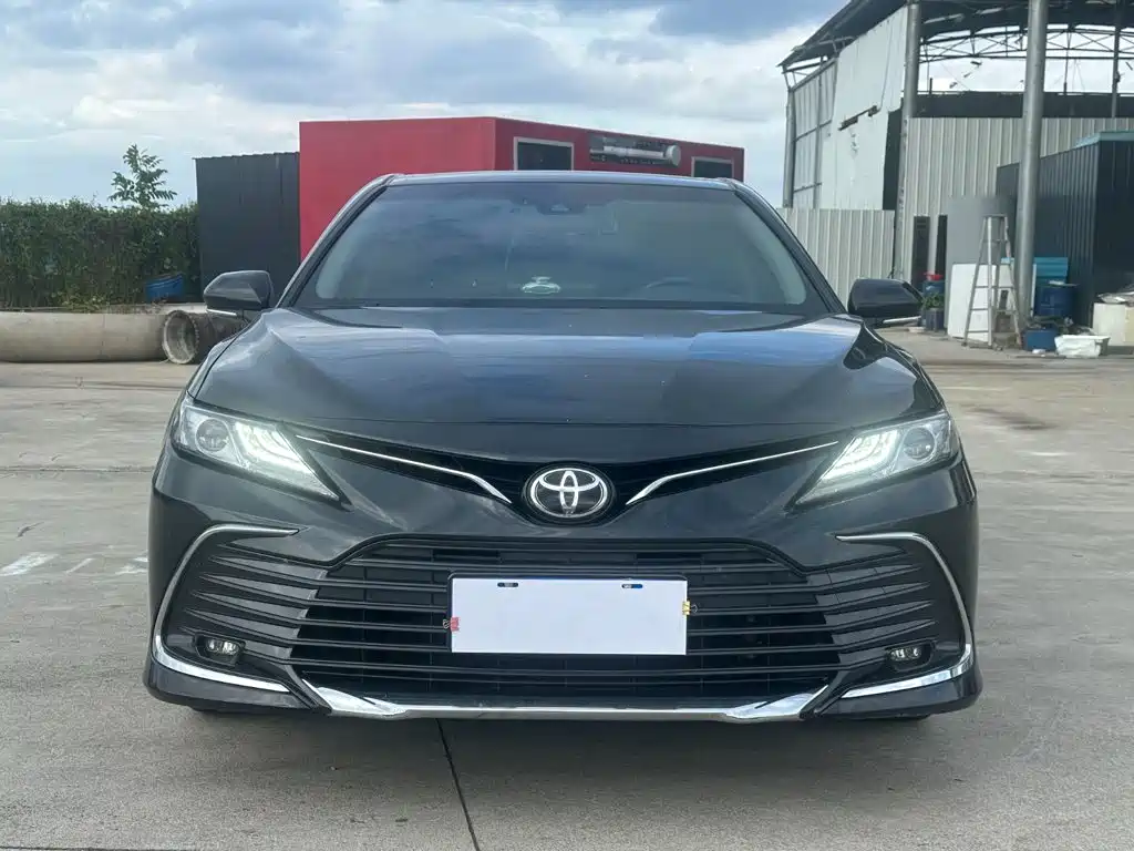 Toyota Camry — миниатюра 3
