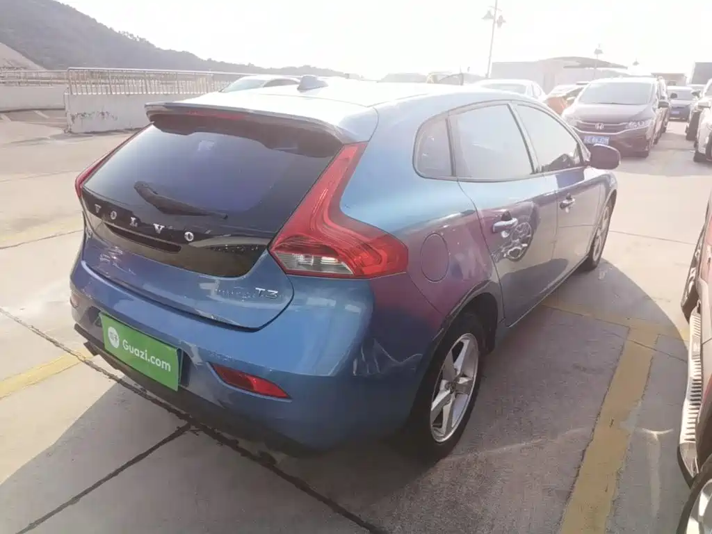 Volvo V40 — миниатюра 7