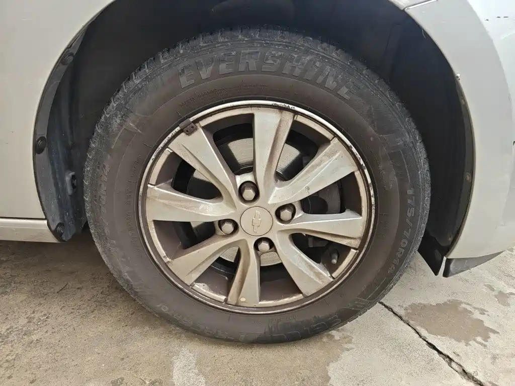 Chevrolet Sail — миниатюра 25
