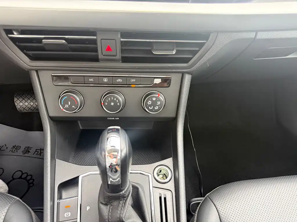 Volkswagen Lavida — миниатюра 14