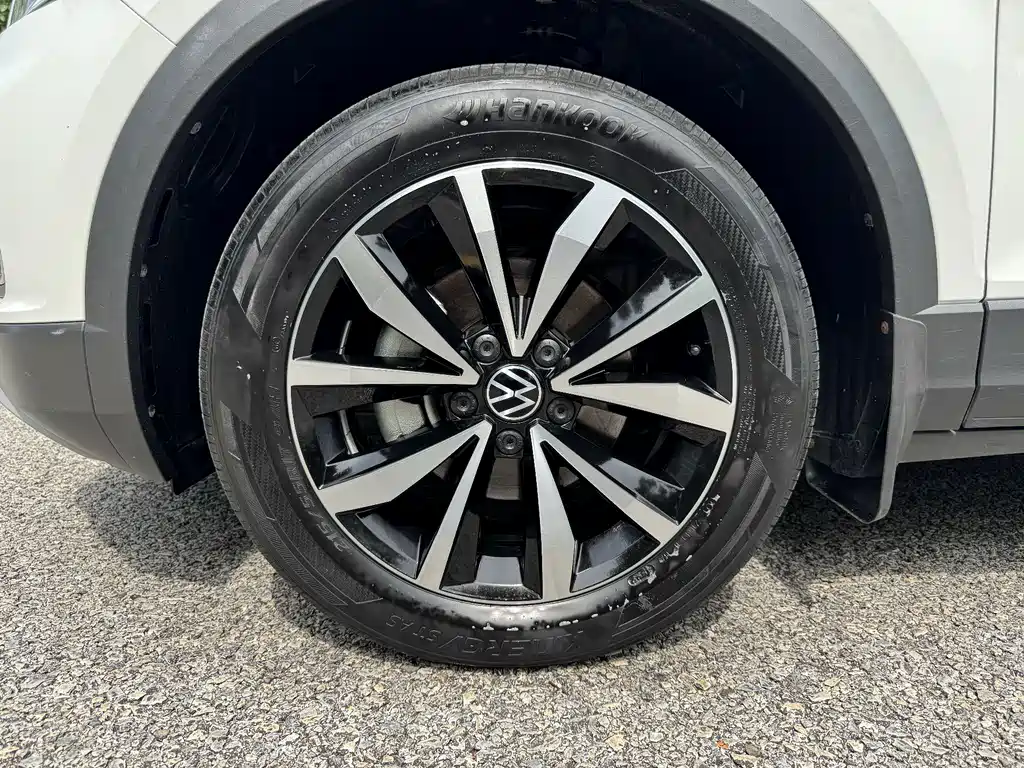 Volkswagen T-Roc — миниатюра 18