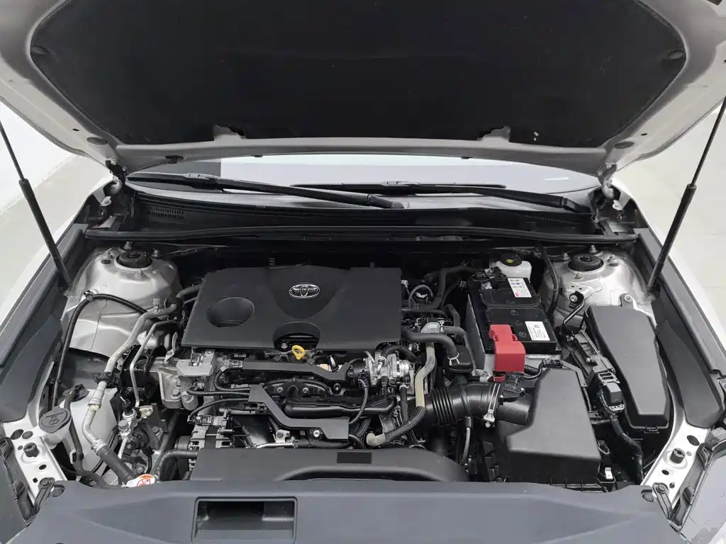 Toyota Camry — миниатюра 6