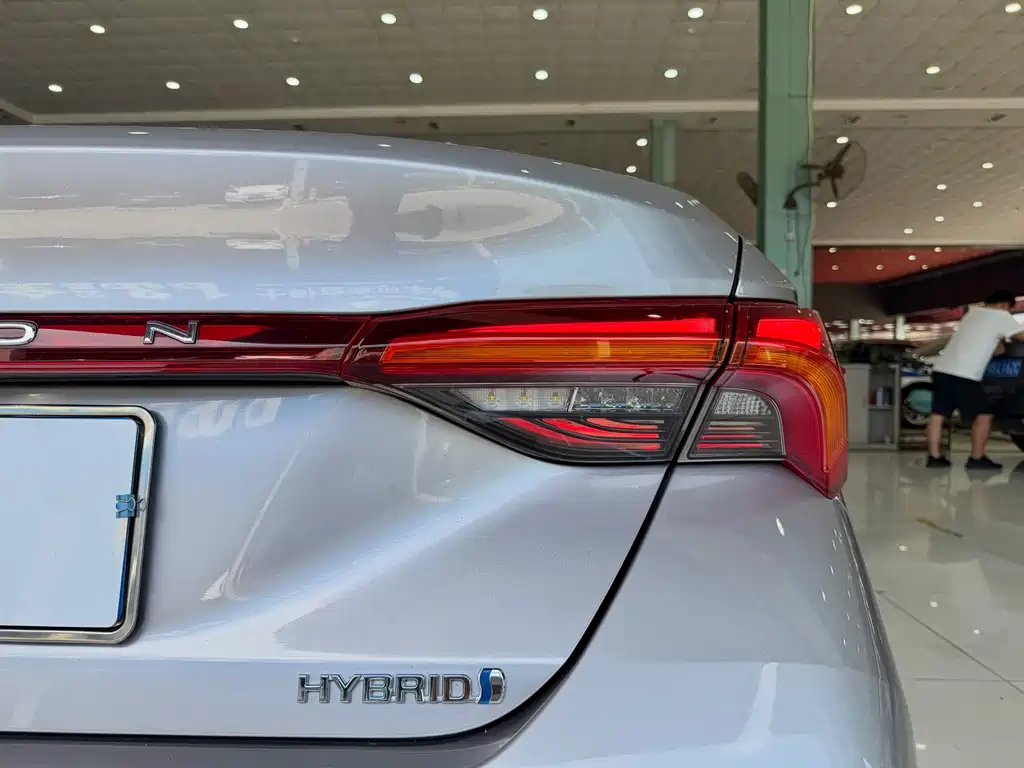 Toyota Avalon — миниатюра 10