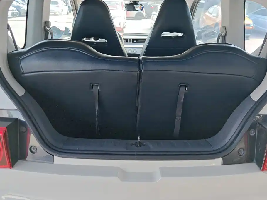 Wuling MINIEV — миниатюра 4