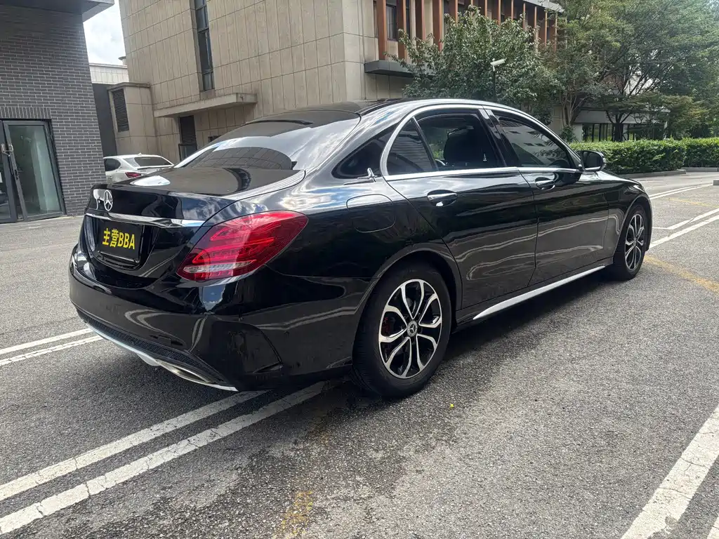 Mercedes-Benz C-Class — миниатюра 18