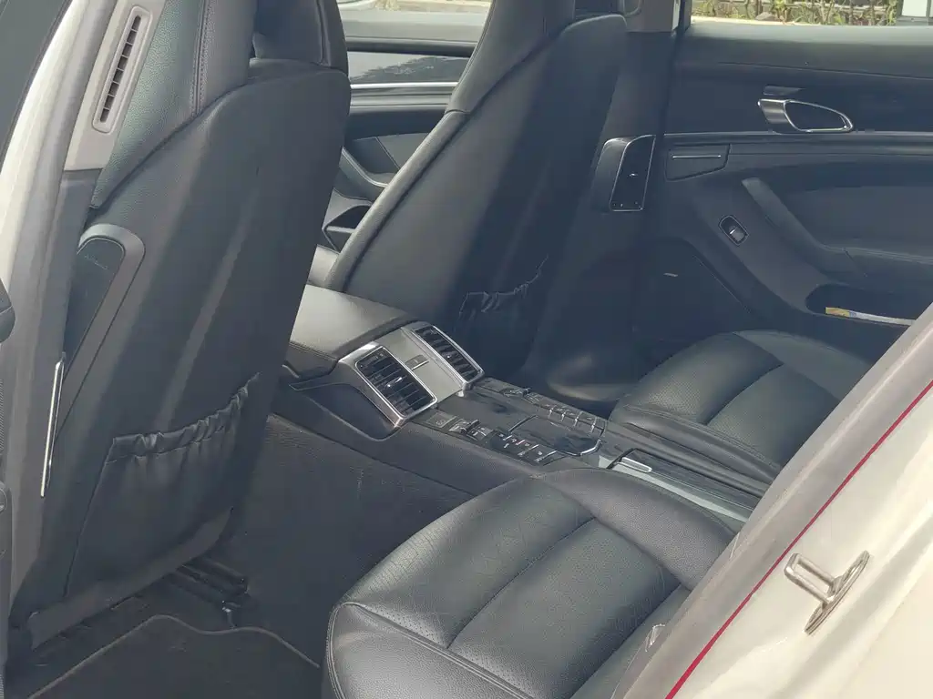 Porsche Panamera — миниатюра 13