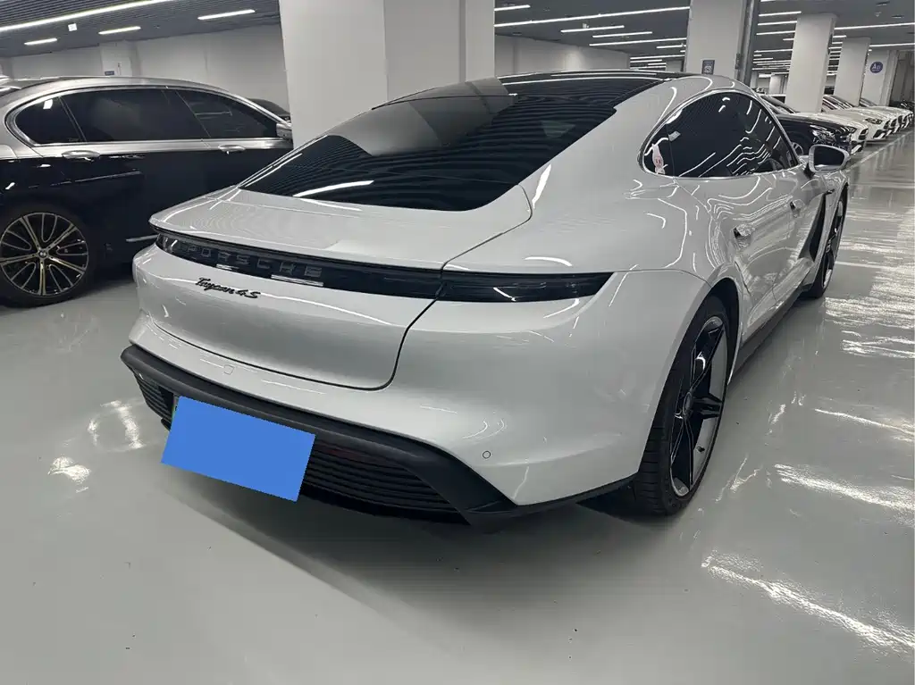Porsche Taycan — миниатюра 15