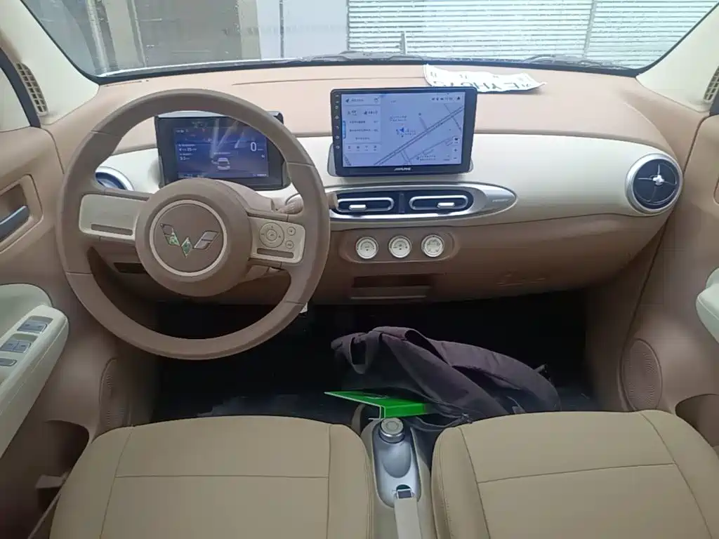 Wuling MINIEV — миниатюра 10