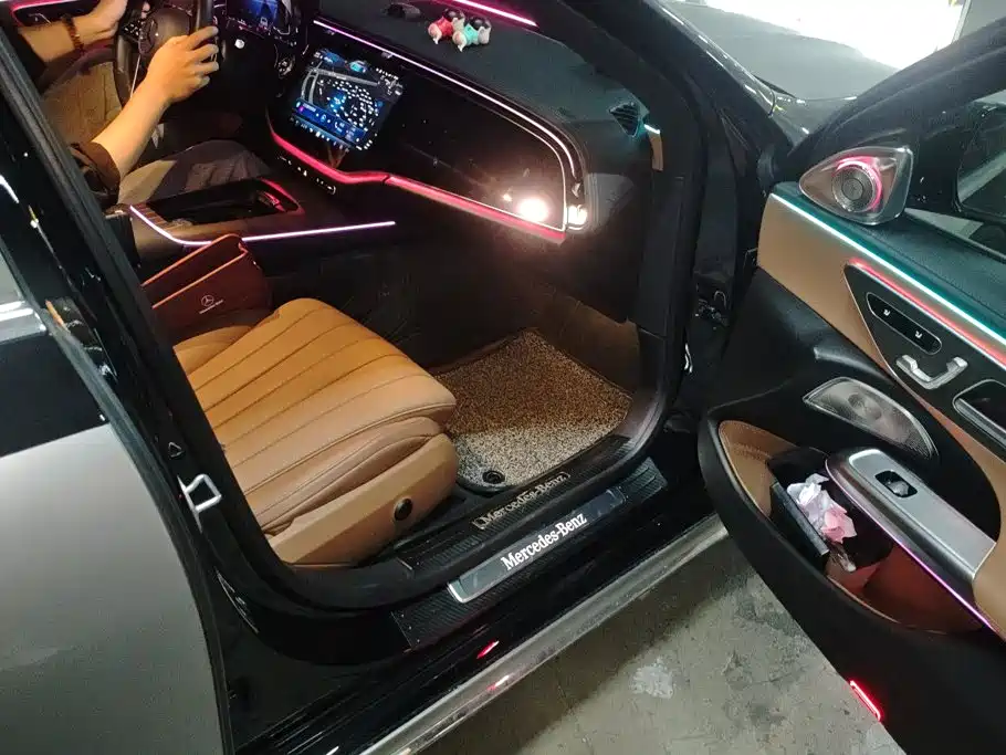 Mercedes-Benz E-Class — миниатюра 8