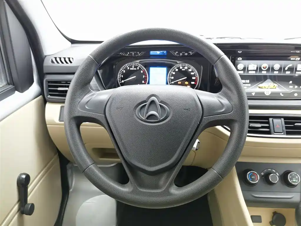 CHANGAN CROSS STAR V3