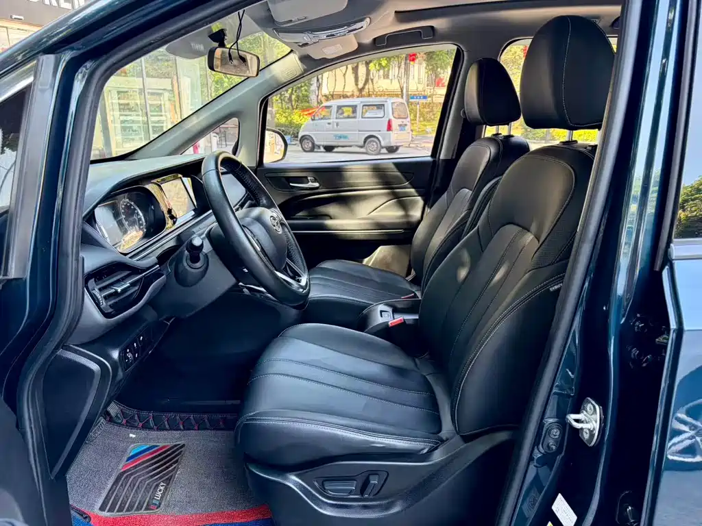 GAC Motor Trumpchi M6 — миниатюра 9