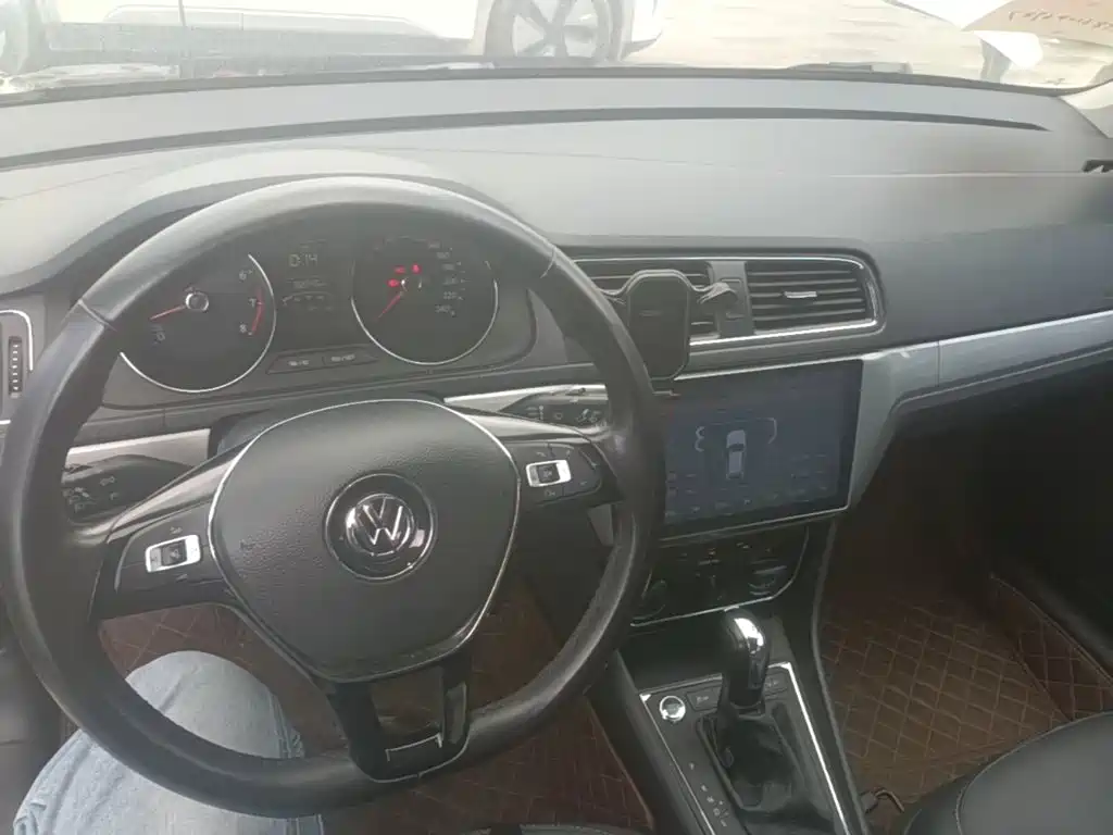 Volkswagen Lavida — миниатюра 10