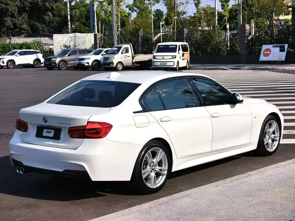 BMW 3 Series — миниатюра 3