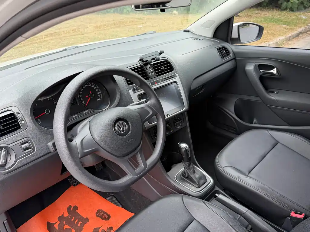Volkswagen Polo — миниатюра 7