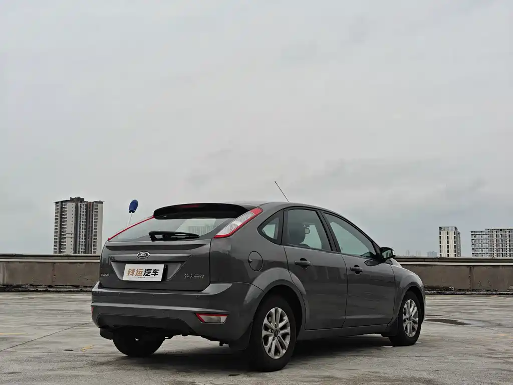 Ford Focus — миниатюра 5