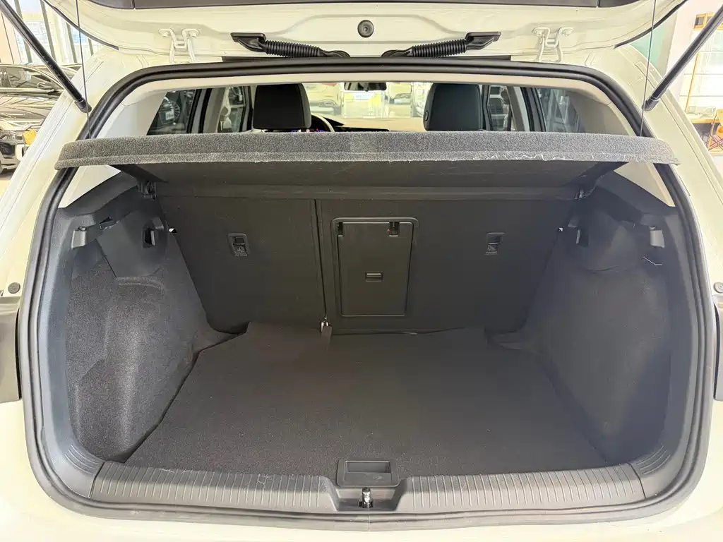 Volkswagen Golf — миниатюра 17