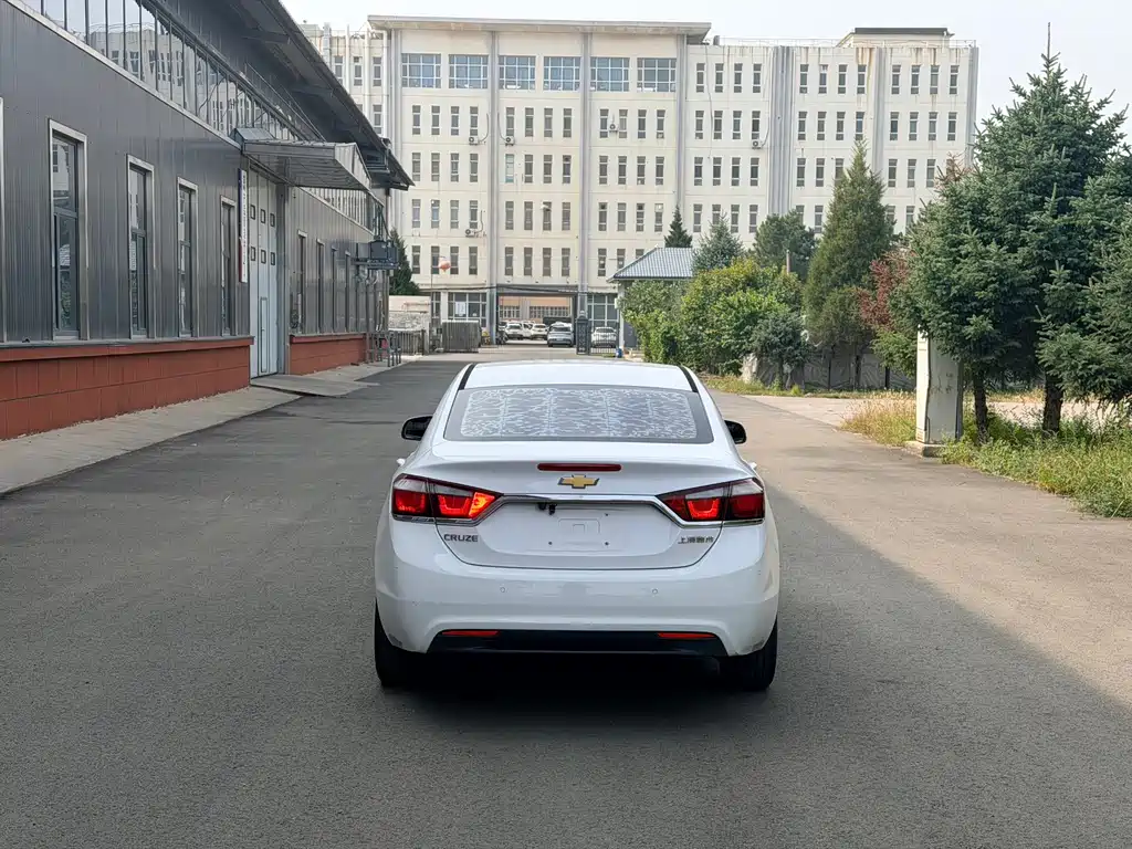 Chevrolet Cruze — миниатюра 5