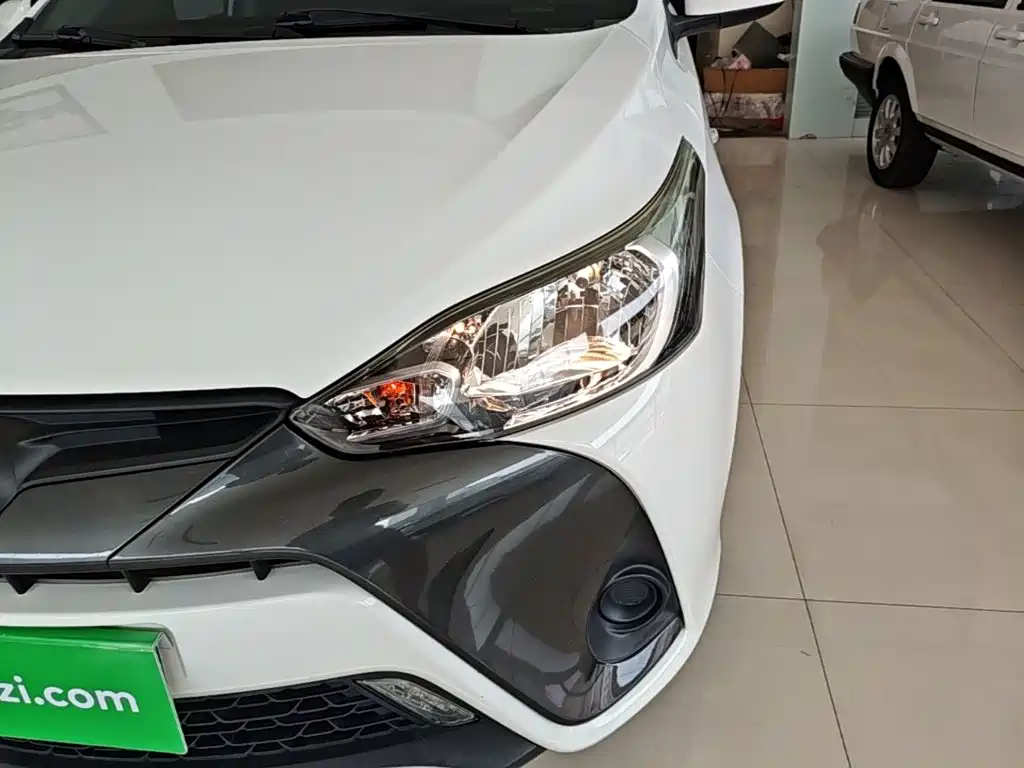 Toyota Yaris L — миниатюра 24