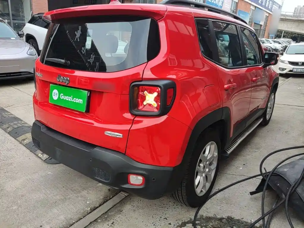Jeep Renegade — миниатюра 7