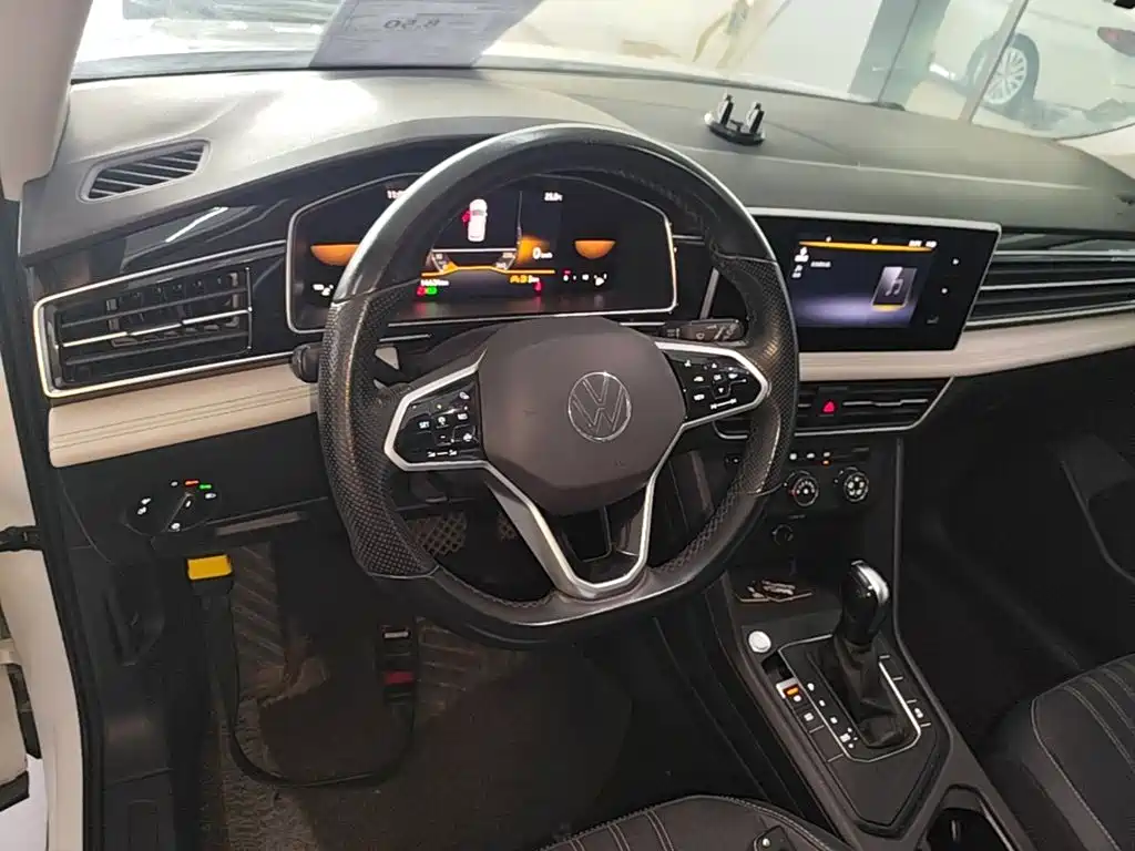 Volkswagen Tiguan L — миниатюра 10