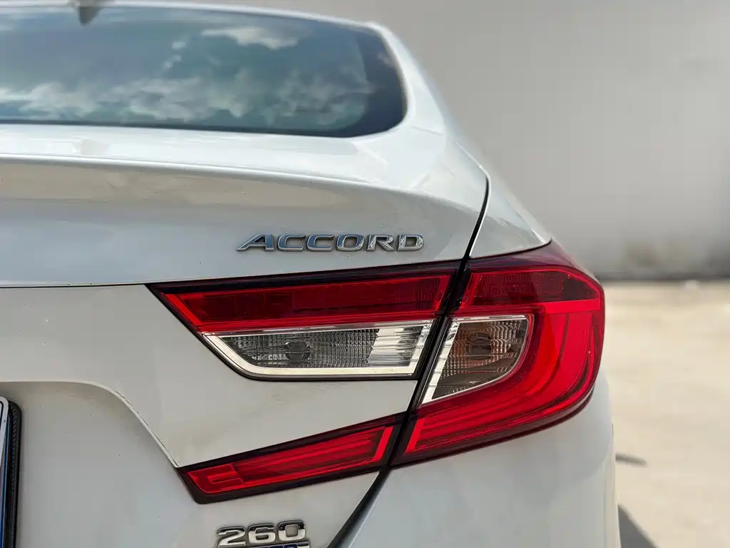 Honda Accord — миниатюра 19