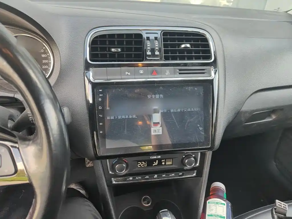 Volkswagen Polo — миниатюра 6
