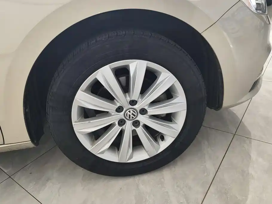 Volkswagen Bora — миниатюра 6