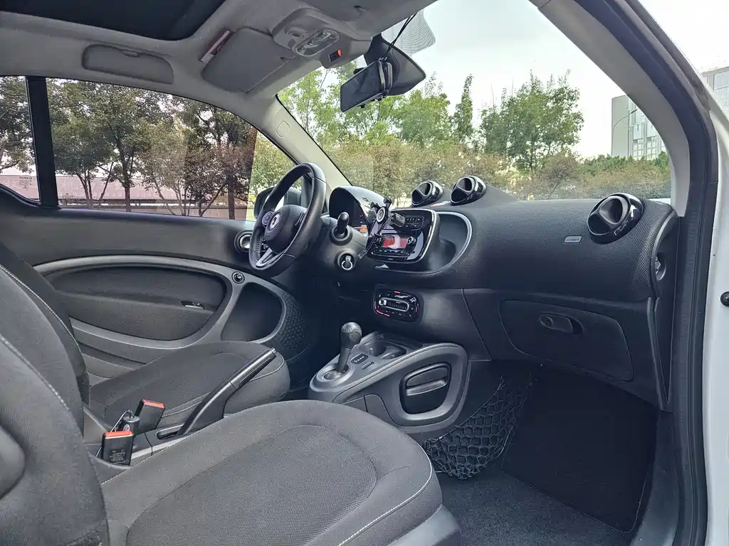 smart Smart Fortwo — миниатюра 6