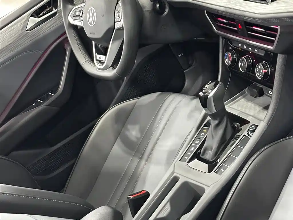 Volkswagen Sagitar — миниатюра 21