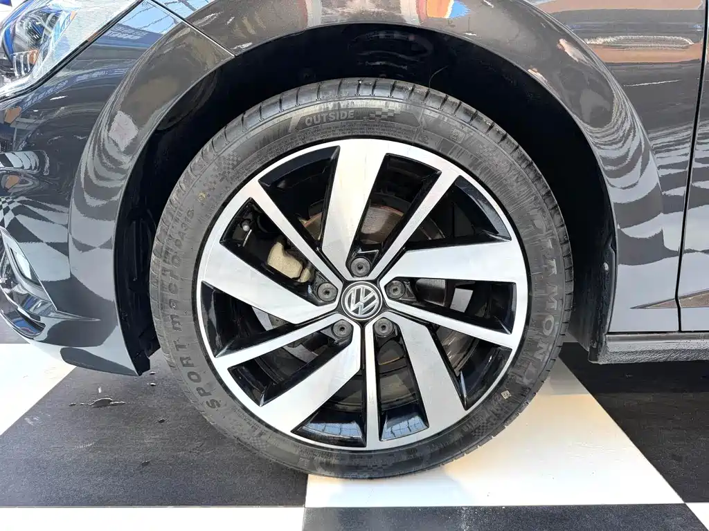 Volkswagen Sagitar — миниатюра 3