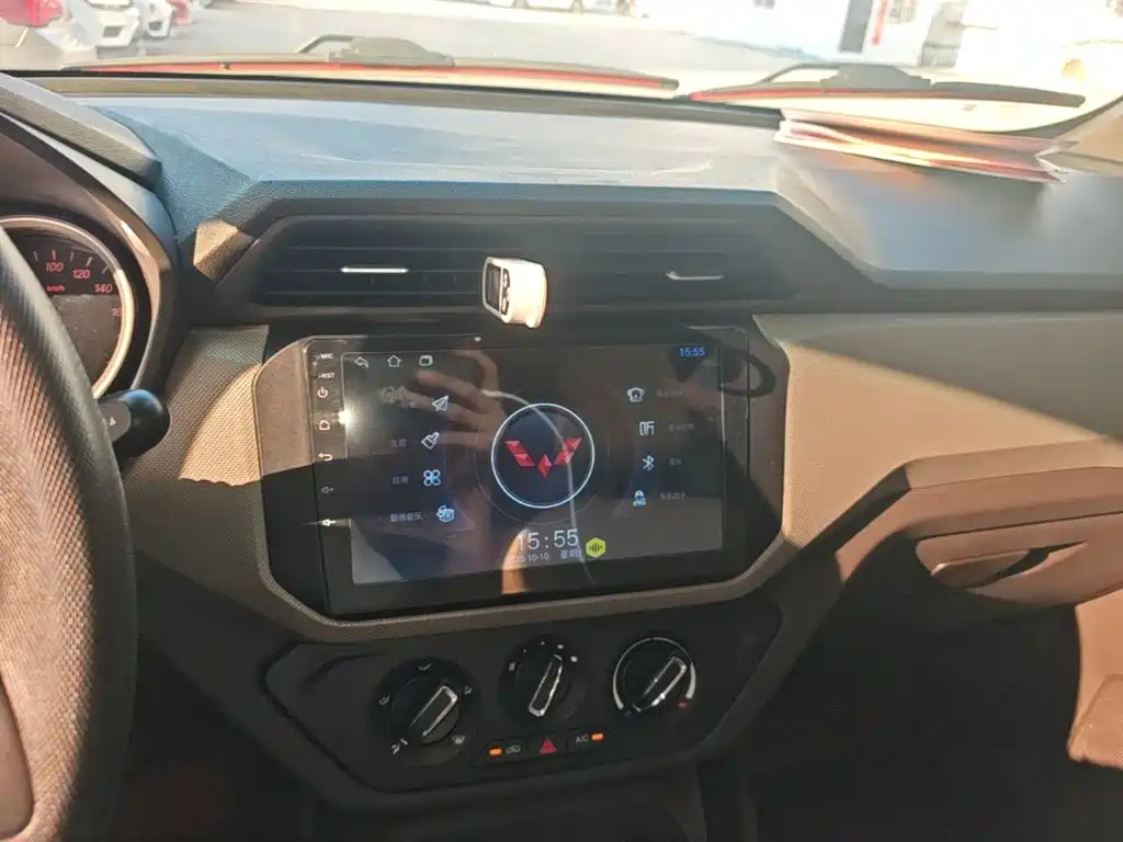 Wuling Hongguang — миниатюра 13
