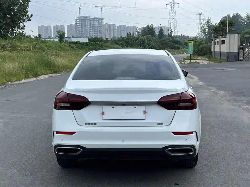 Geely Emgrand — миниатюра 6