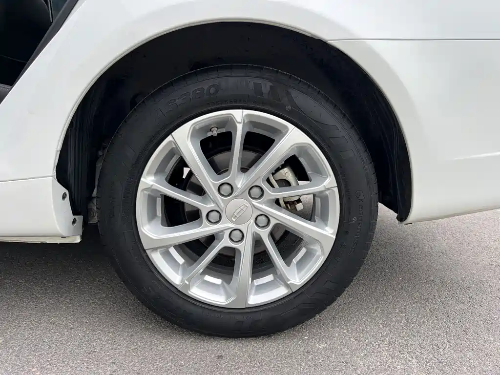 Geely Emgrand — миниатюра 21